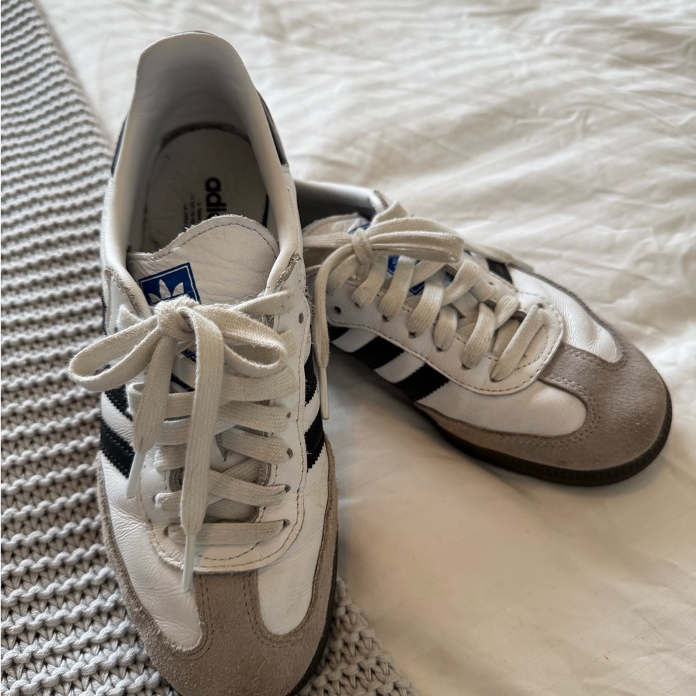Adidas White and Black Sneakers Classic Style